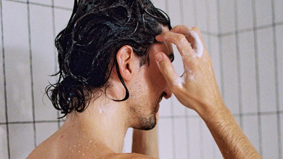 Should I Wash My Hair Everyday (+ Post-Transplant Advices)