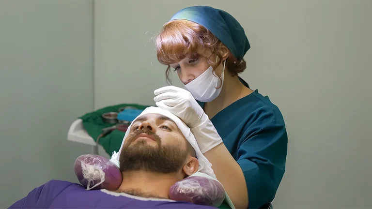 Latest Hair Transplant Techniques for Minimal Scarring and Natural Results